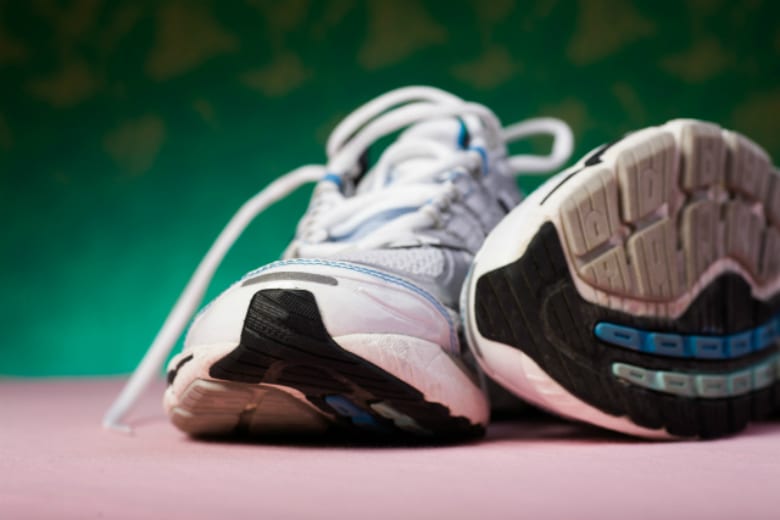 tenis feminino mizuno e asics